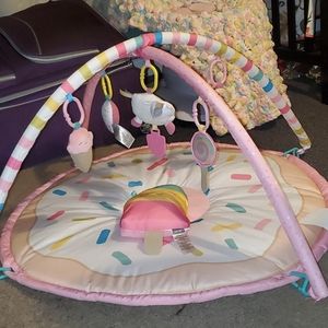 Carter's sweet surprise play gym